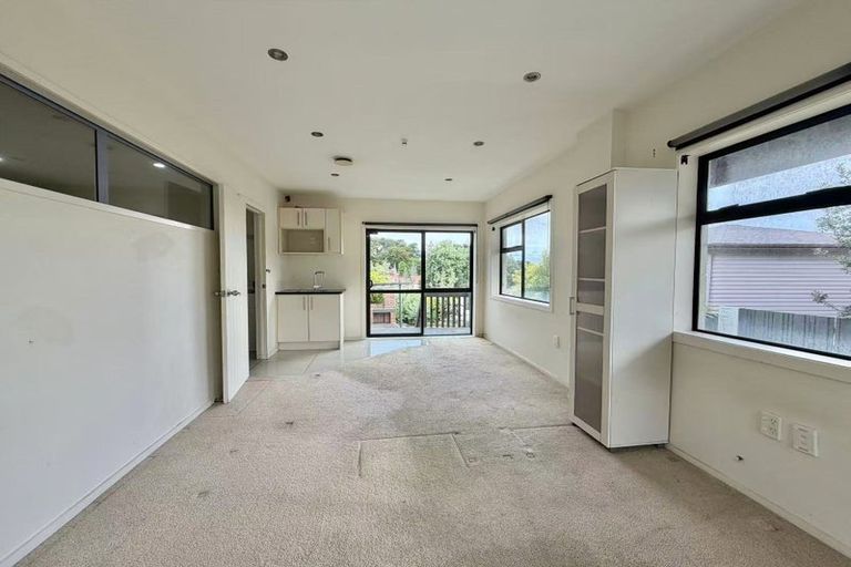 Photo of property in 121 Redoubt Road, Goodwood Heights, Auckland, 2105