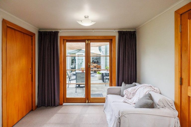 Photo of property in 301 College Street, West End, Palmerston North, 4410