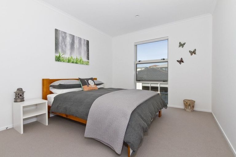 Photo of property in 3 Couldrey Crescent, Red Beach, 0932