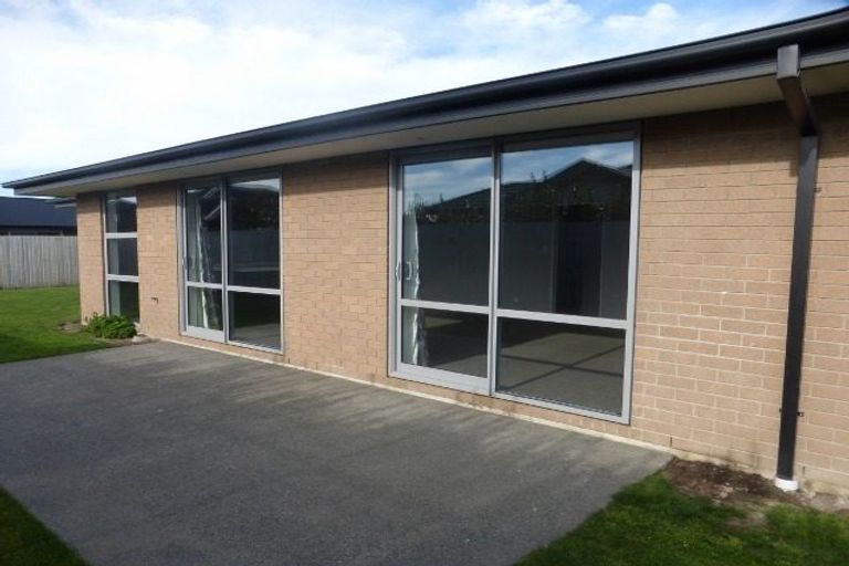 Photo of property in 92 Beaumont Drive, Rolleston, 7614