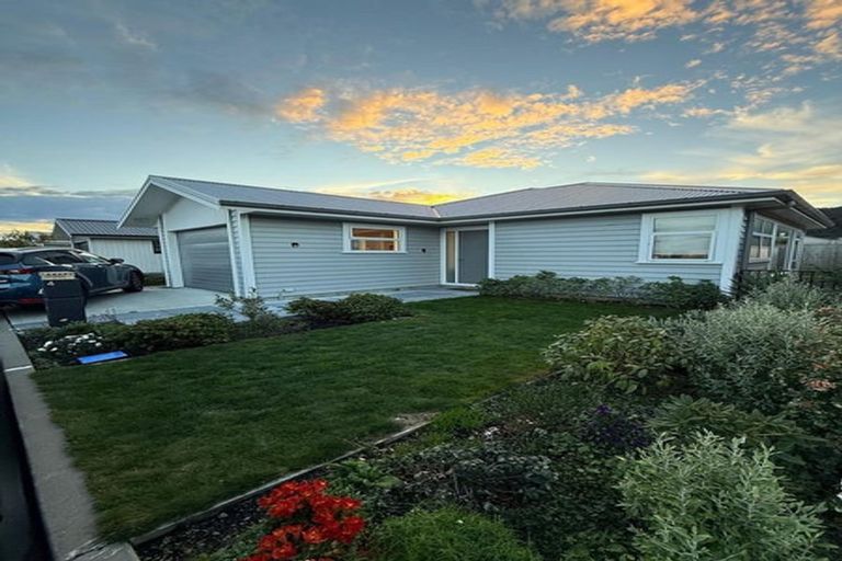 Photo of property in 4 Tarata Lane, Avalon, Lower Hutt, 5011