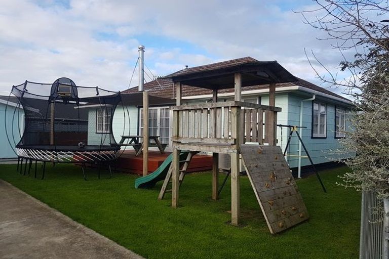 Photo of property in 1a Carey Street, Longburn, Palmerston North, 4412