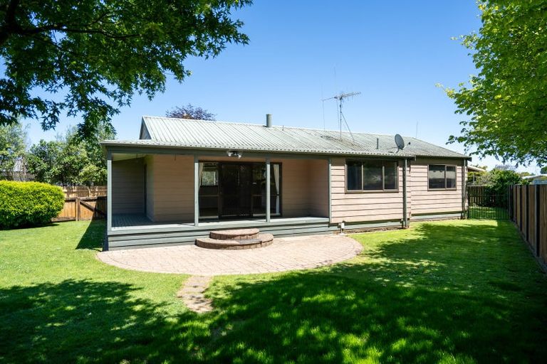 Photo of property in 277 Shakespeare Street, Leamington, Cambridge, 3432