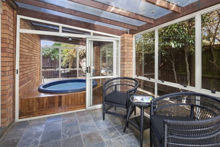 Photo of property in 19 San Rafael Place, Burnside, Christchurch, 8053