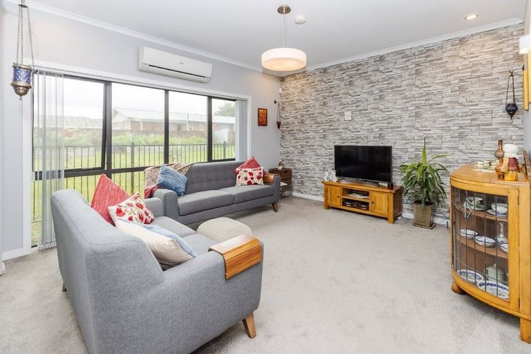 Photo of property in 2/2 Shakespeare Avenue, Enderley, Hamilton, 3214