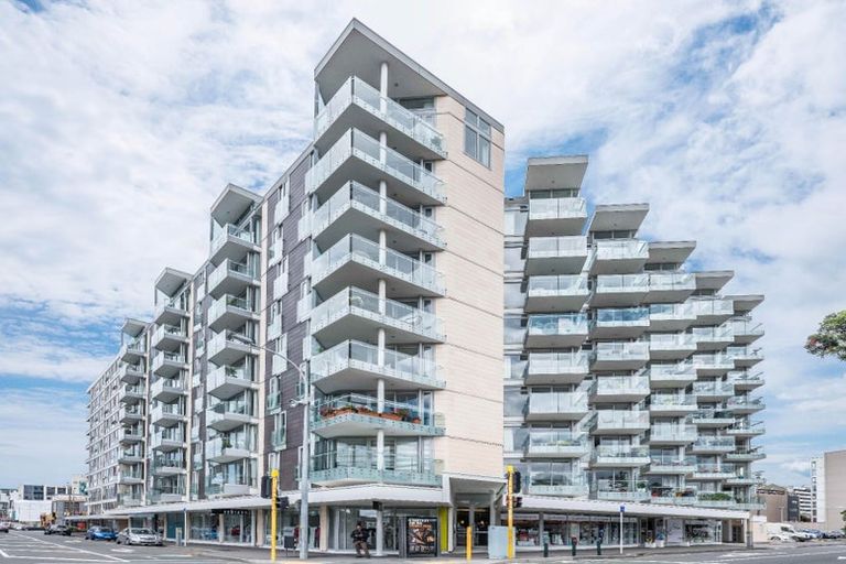 Photo of property in Piermont Apartments, 3i/82 Cable Street, Te Aro, Wellington, 6011