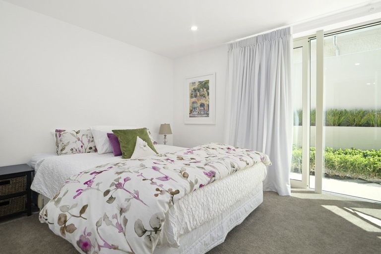 Photo of property in 1/31 Craig Road, Milford, Auckland, 0620