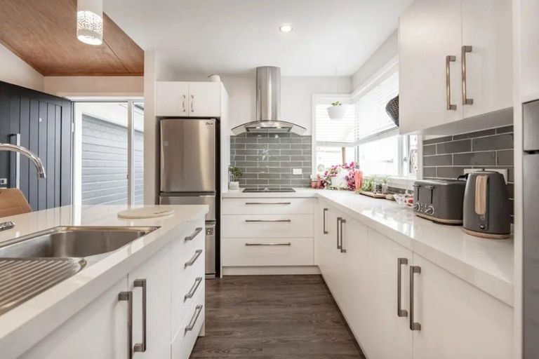 Photo of property in 703a Buller Street, Akina, Hastings, 4122