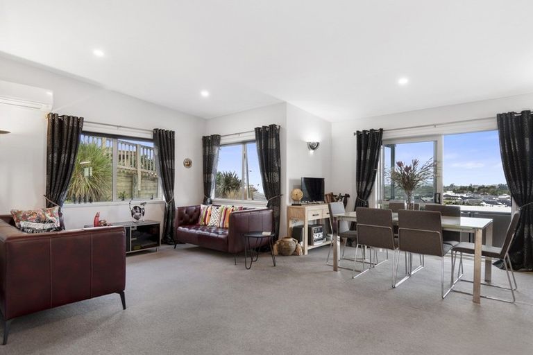 Photo of property in 11a Lynley Park Drive, Omokoroa, 3114