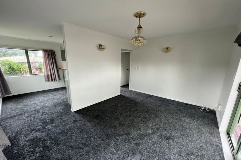 Photo of property in 3 Poinsettia Place, Henderson, Auckland, 0610