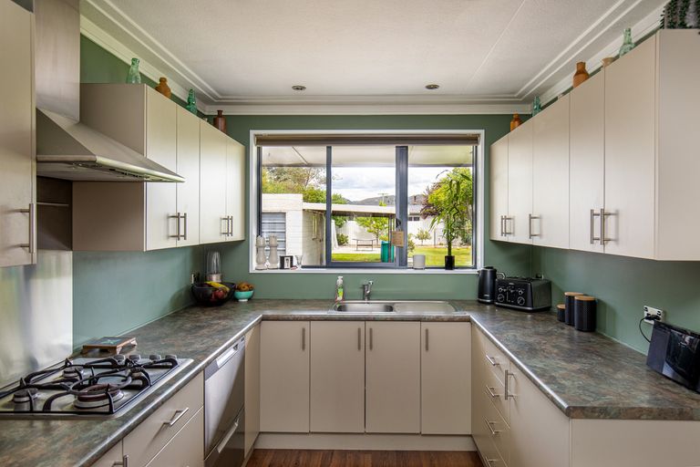 Photo of property in 27 Clutha Street, Alexandra, 9320