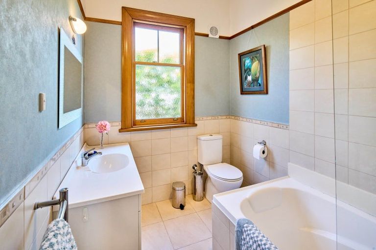 Photo of property in 133 Melbourne Road, Island Bay, Wellington, 6023