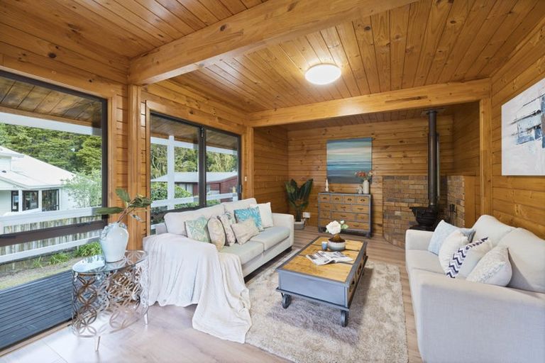 Photo of property in 5 Chardon Place, Henderson, Auckland, 0612