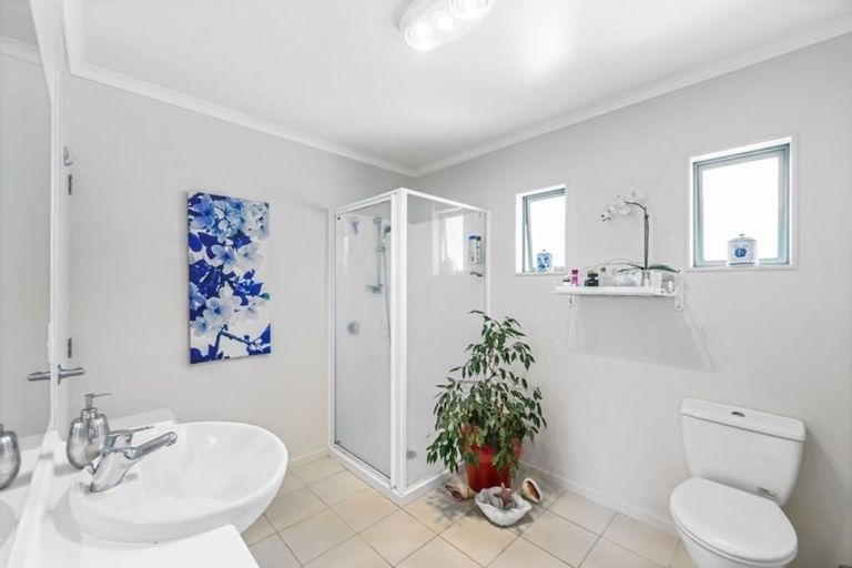 Photo of property in 215 Alec Craig Way, Gulf Harbour, Whangaparaoa, 0930
