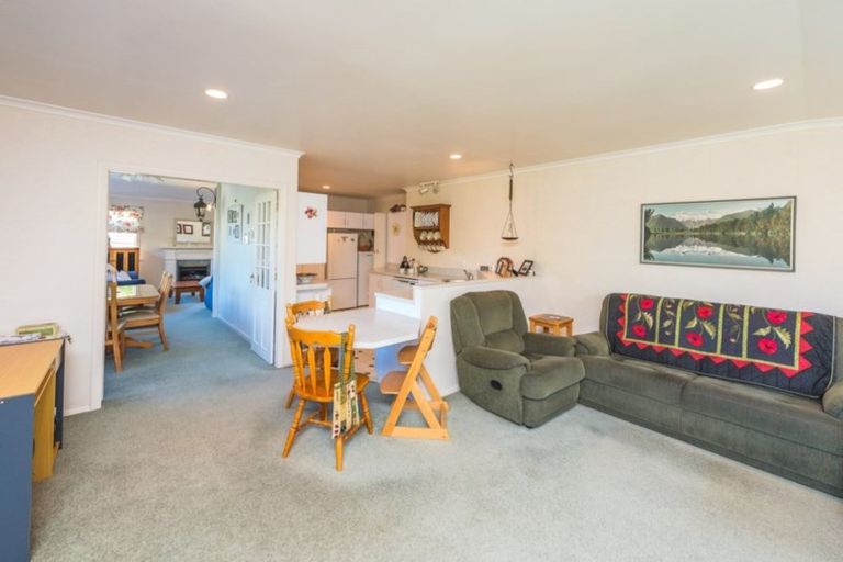 Photo of property in 20 Kent Road, Saint Johns Hill, Whanganui, 4501