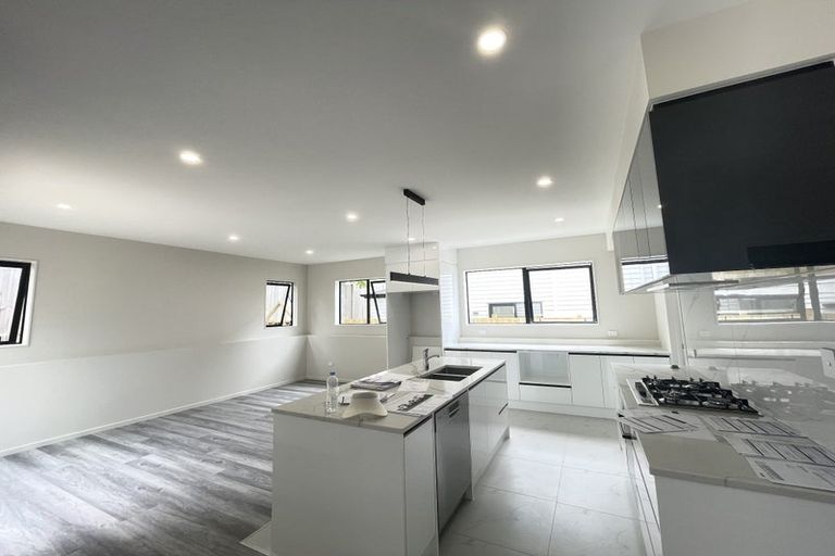 Photo of property in 88c John Downs Drive, Browns Bay, Auckland, 0630