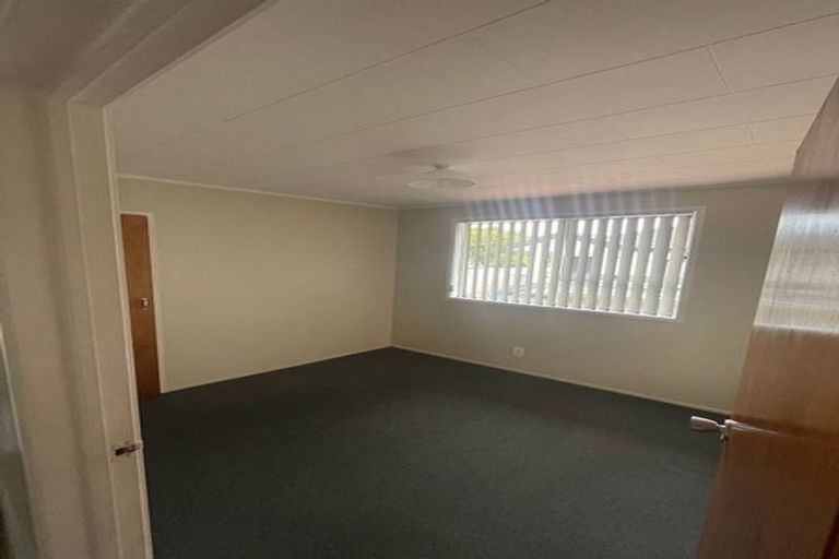 Photo of property in 34 Casuarina Road, Half Moon Bay, Auckland, 2012