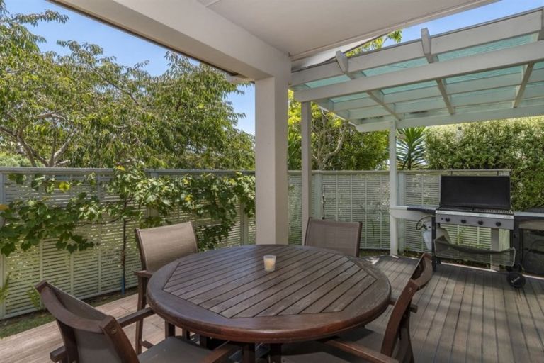 Photo of property in 1 Leven Close, Bethlehem, Tauranga, 3110