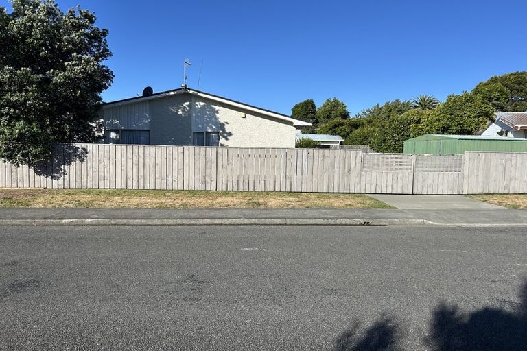 Photo of property in 8 Callender Terrace, Paraparaumu Beach, Paraparaumu, 5032