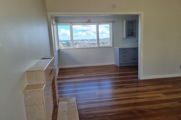 Photo of property in 602 East Coast Road, Pinehill, Auckland, 0630