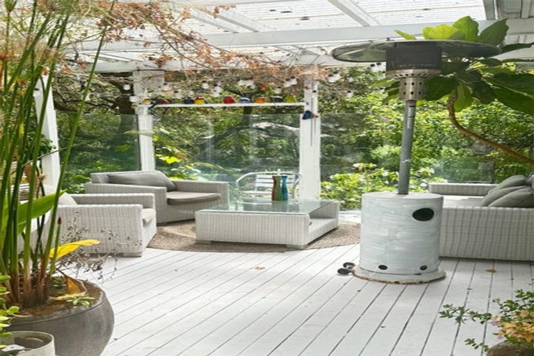 Photo of property in Long Cottage Gallery, 145 Iona Road, Havelock North, 4130