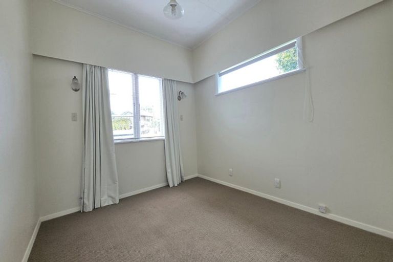 Photo of property in 13 Mahoe Street, Eastbourne, Lower Hutt, 5013