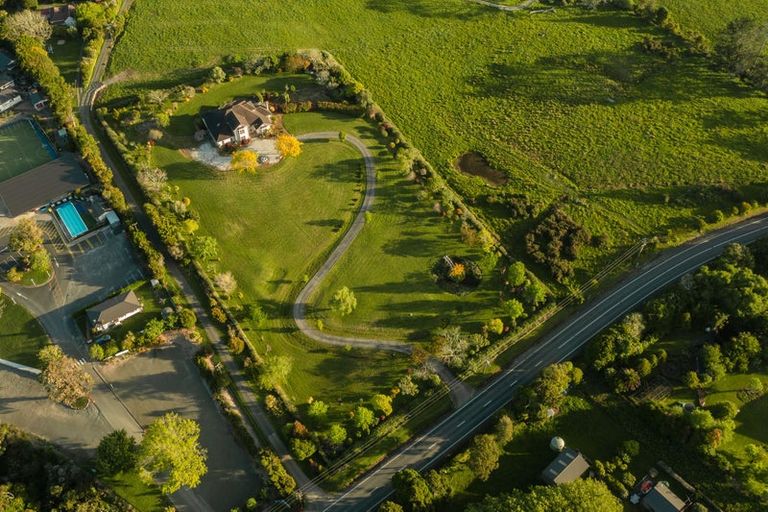 Photo of property in 470 Waitoki Road, Wainui, Silverdale, 0994