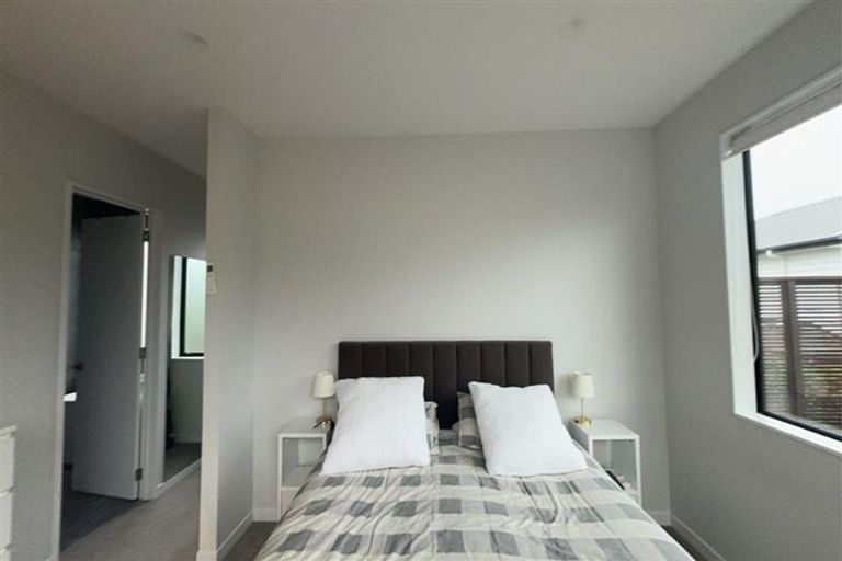 Photo of property in 27 Craigs Way, Hobsonville, Auckland, 0616