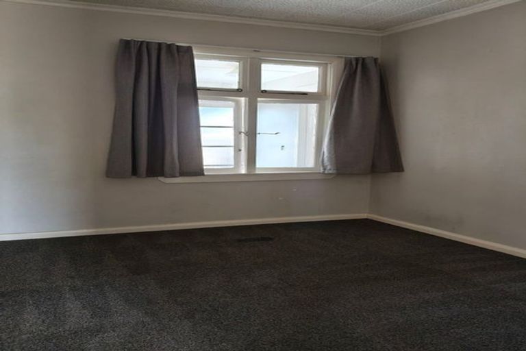 Photo of property in 49 Burns Avenue, Takaro, Palmerston North, 4412