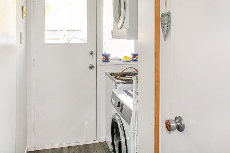 Photo of property in 8a Bruce Place, Highbury, Palmerston North, 4412