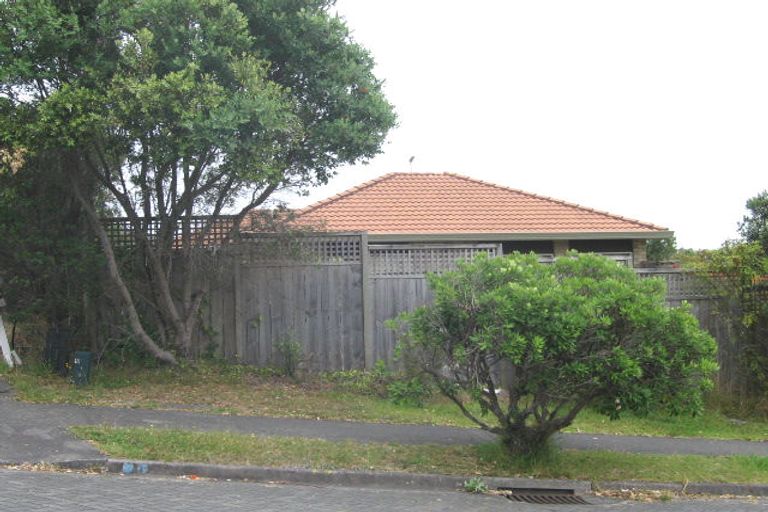 Photo of property in 12 Chedworth Drive, Glenfield, Auckland, 0629
