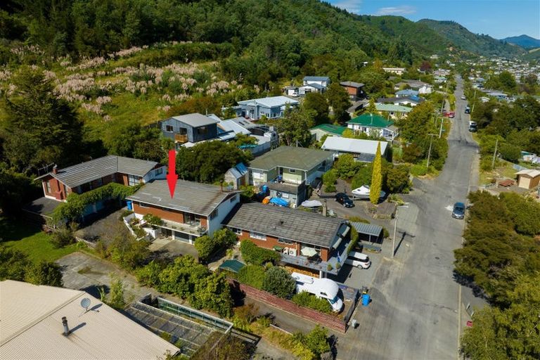 Photo of property in 103b Milton Terrace, Picton, 7220