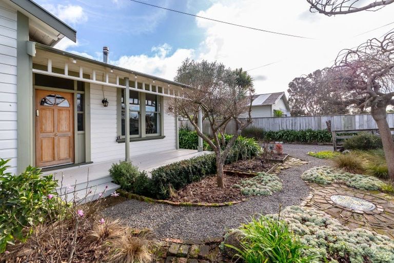 Photo of property in 24 Wyndham Street, Carterton, 5713