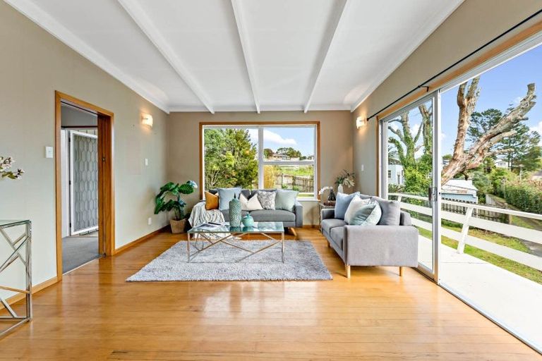 Photo of property in 8a Malam Street, Glen Eden, Auckland, 0602
