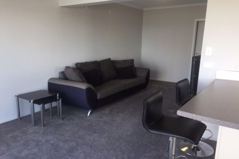 Photo of property in 5d Catherine Crescent, Moturoa, New Plymouth, 4310