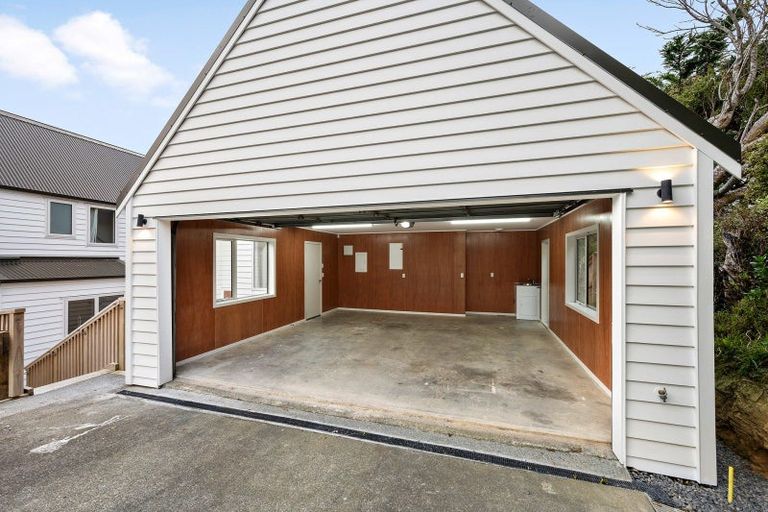 Photo of property in 11a Himalaya Crescent, Khandallah, Wellington, 6035