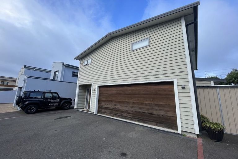 Photo of property in 4 Marina View, Paremata, Porirua, 5026