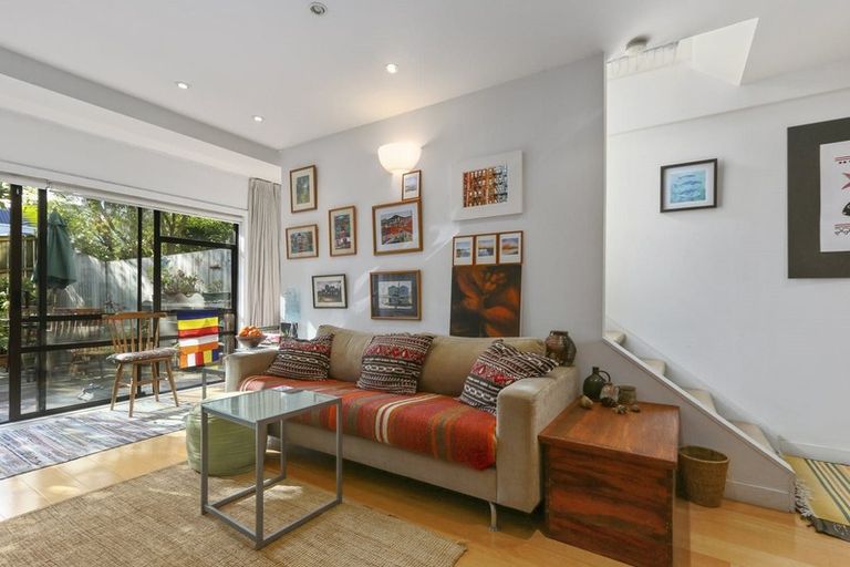 Photo of property in 2/14 Hayden Street, Freemans Bay, Auckland, 1011