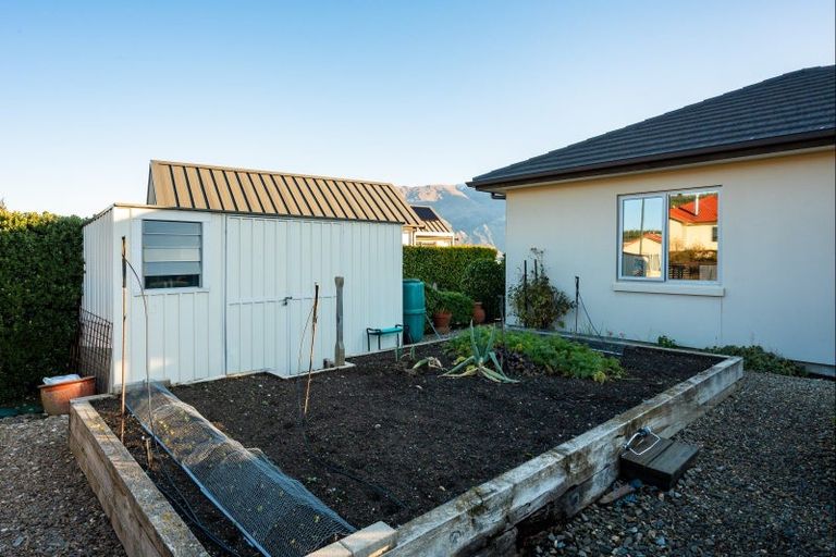 Photo of property in 15 Valley Crescent, Wanaka, 9305