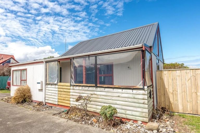 Photo of property in 180a Cornfoot Street, Castlecliff, Whanganui, 4501