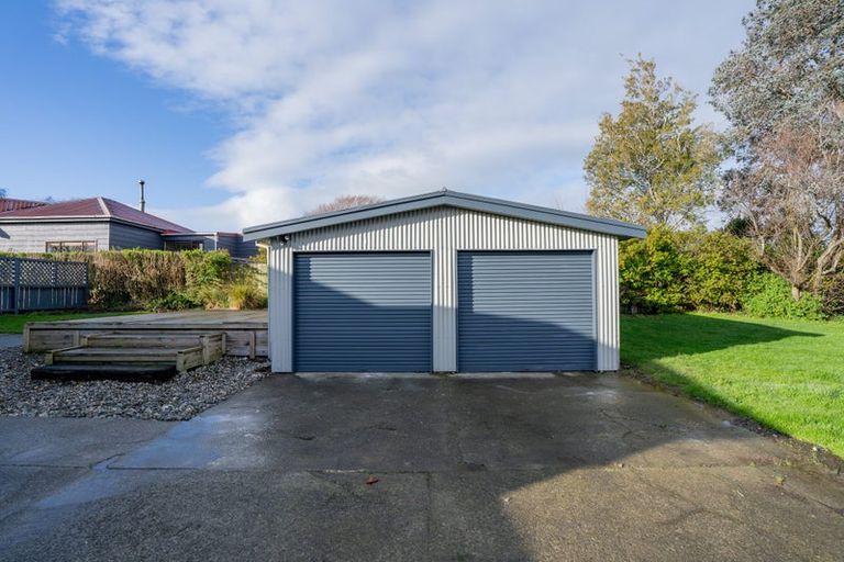 Photo of property in 15 Mary Street, Winton, 9720