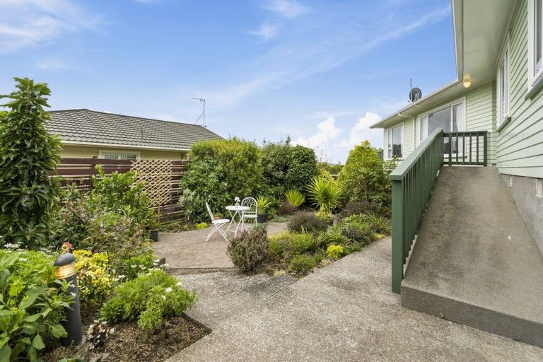 Photo of property in 72 Raroa Terrace, Tawa, Wellington, 5028