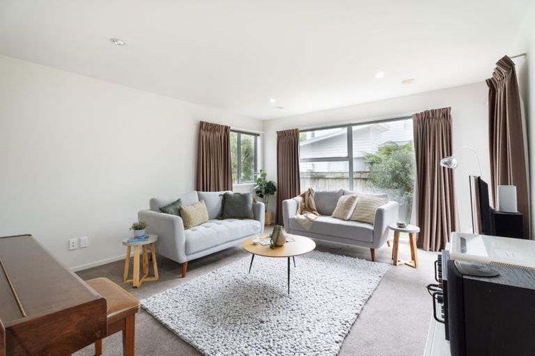 Photo of property in 8 Halewood Grove, Churton Park, Wellington, 6037