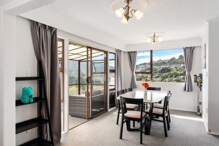 Photo of property in 56 Holborn Drive, Stokes Valley, Lower Hutt, 5019