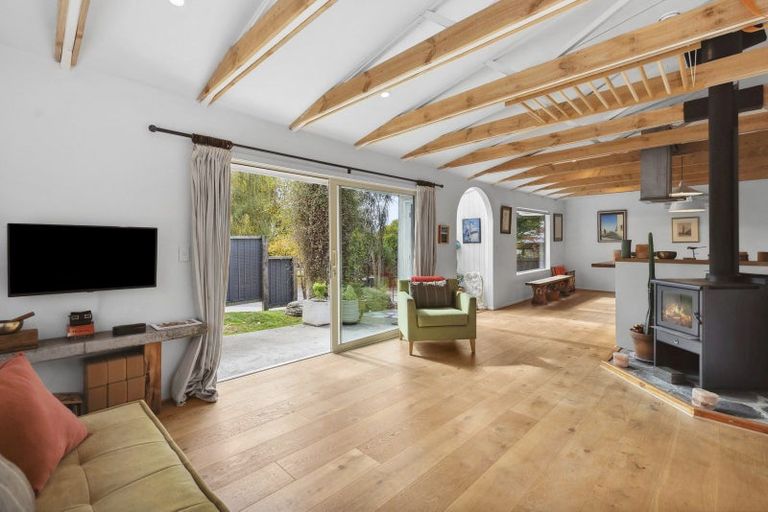 Photo of property in 10a Larch Place, Wanaka, 9305