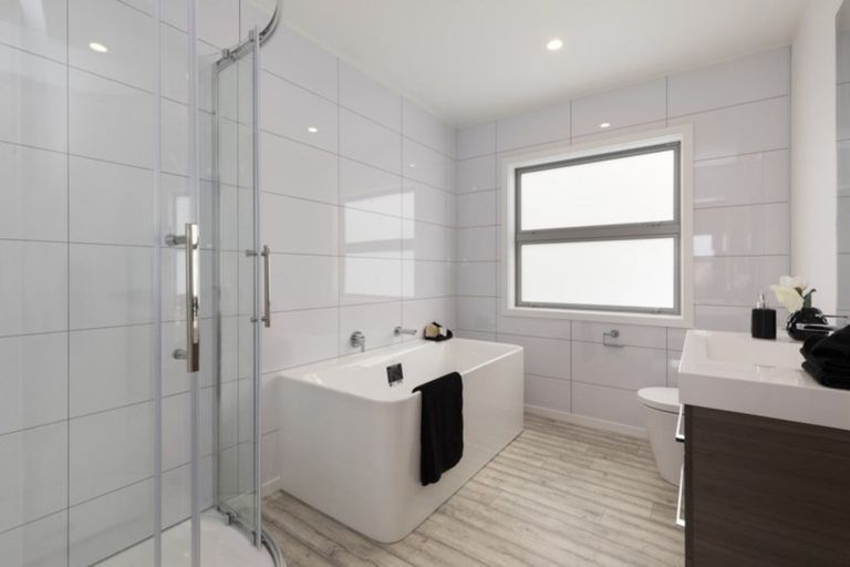 Photo of property in 4 Pitt Street, Moera, Lower Hutt, 5010