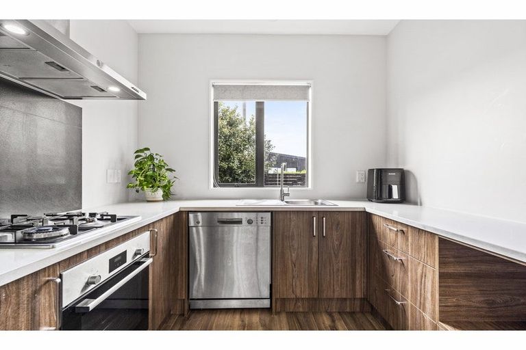 Photo of property in 32 Te Aparangi Road, Papakura, 2110