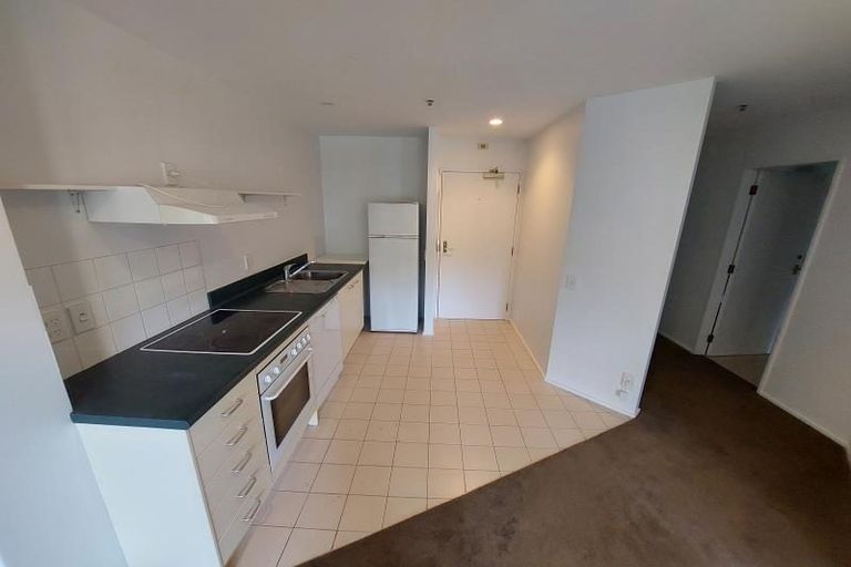 Photo of property in Courtenay Apartments, 507/120 Courtenay Place, Te Aro, Wellington, 6011