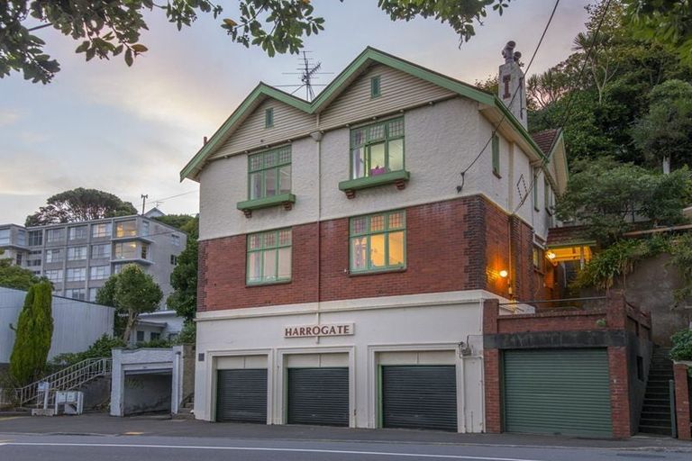 Photo of property in 84a Salamanca Road, Kelburn, Wellington, 6012