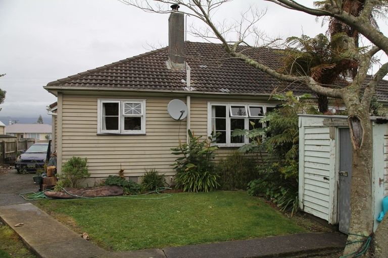 Photo of property in 15-15a Mill Street, Westport, 7825